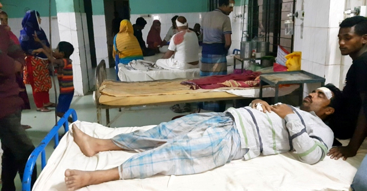 নৌকা প্রার্থীর সমর্থককে কুপিয়ে হত্যার অভিযোগ