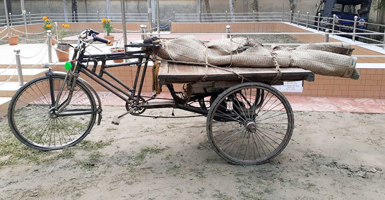 স্ত্রীকে গলাকেটে হত্যা করলো পাষণ্ড স্বামী