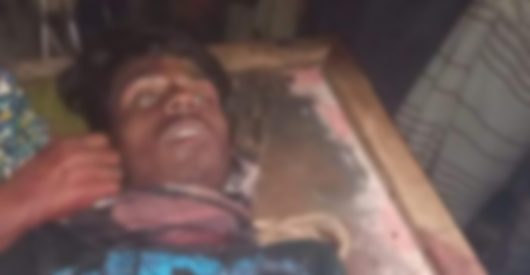 বাড়ি থেকে ডেকে নিয়ে কিশোরকে গলা কেটে হত্যা
