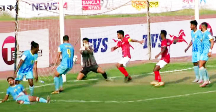 আবাহনীর জালে ৪ গোল কিংসের