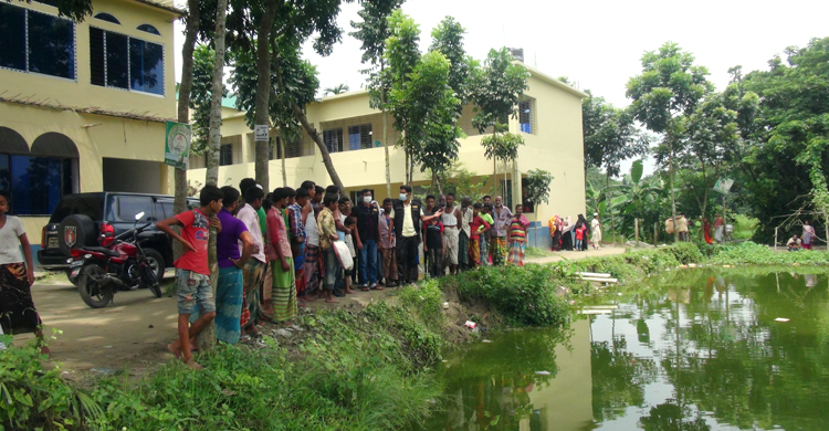 মাদরাসা থেকে নিখোঁজ ছাত্রের মরদেহ পাওয়া গেল পুকুরে