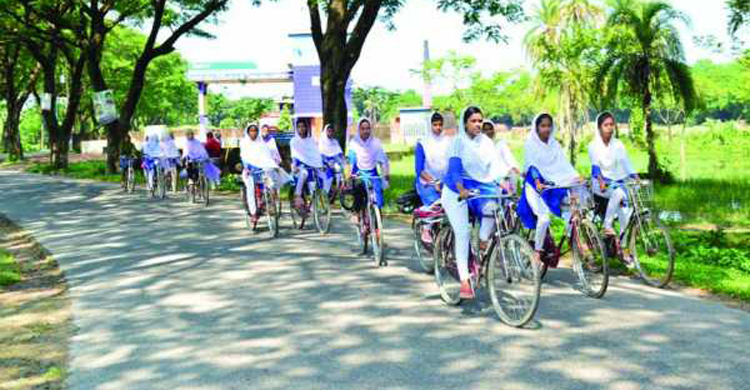 ৮ জেলার কিশোরীরা পাবে বাইসাইকেল, প্রশিক্ষিত হবেন হাওরের নারীরা