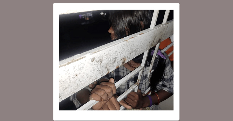 চারতলার কার্নিশ থেকে কিশোরীকে উদ্ধার করল ফায়ার সার্ভিস