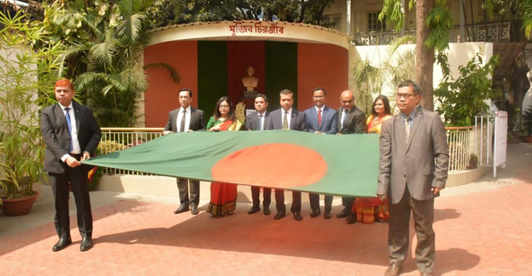 বিদেশে বাংলাদেশের প্রথম পতাকা উত্তোলন দিবস পালিত কলকাতায়
