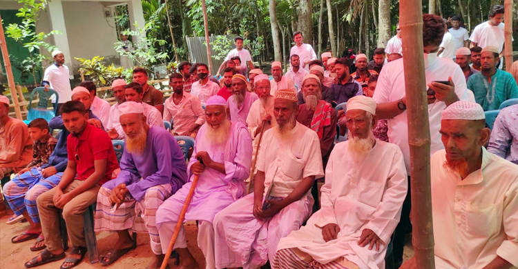 বাবার স্মরণে ৪০০ রোগীকে ফ্রি চিকিৎসা