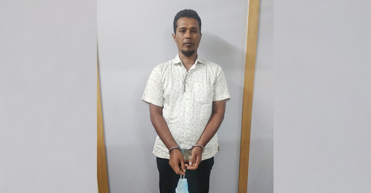 শেখ হাসিনার গাড়িবহরে হামলা: ২০ বছর পর পলাতক আসামি গ্রেফতার