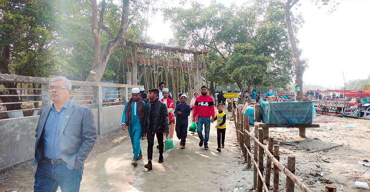 বড়দিনে করমজলে পর্যটকদের ভিড়