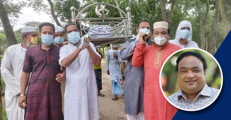 করোনা উপসর্গে মৃত কৃষকের লাশ কাঁধে করে কবরস্থানে নিলেন চেয়ারম্যান