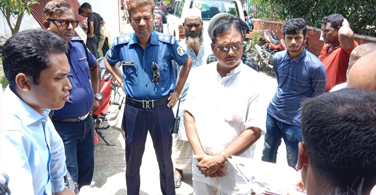 কুয়াকাটায় পর্যটকদের সঙ্গে অসদাচরণ, বাসচালকের জরিমানা