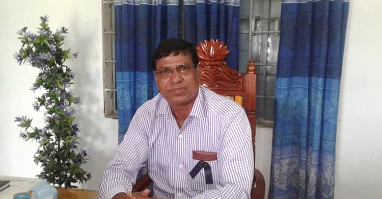 এক কলেজের অধ্যক্ষ অন্য কলেজের সভাপতি!