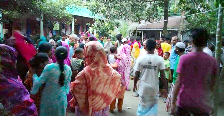 দুই সন্তানকে নিয়ে ঘুরছিলেন বাইকে, পিকআপ ধাক্কায় প্রাণ গেল বাবার