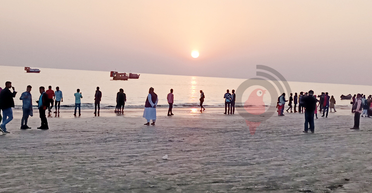পদ্মা সেতুর উদ্বোধন: কুয়াকাটায় হোটেল-রেস্তোরাঁয় ছাড়