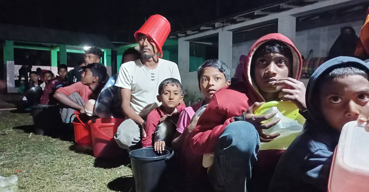 কুয়াকাটায় উচ্ছেদ অভিযান, গৃহহীন সাড়ে চার হাজার মানুষ