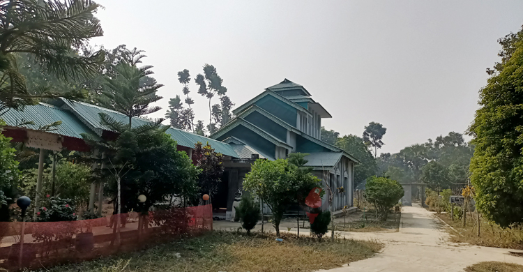 মিশ্রিপাড়ায় বাড়ছে পর্যটকদের ভিড়