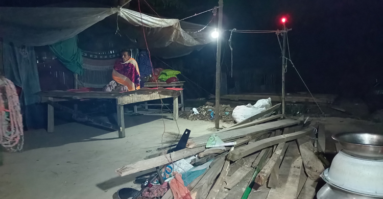 কুয়াকাটায় উচ্ছেদ অভিযান, গৃহহীন সাড়ে চার হাজার মানুষ