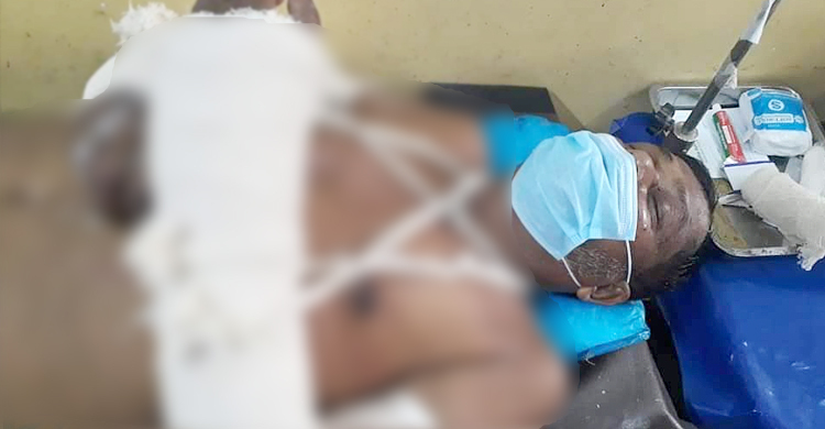 সুদের ব্যবসার প্রতিবাদ করায় স্বেচ্ছাসেবক লীগ নেতাকে কুপিয়ে জখম