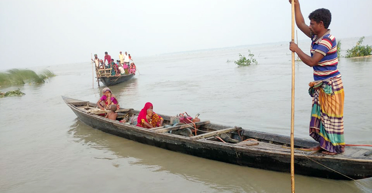 বিপৎসীমার ওপরে ধরলা-দুধকুমারের পানি, ফের আতঙ্কে কুড়িগ্রামবাসী