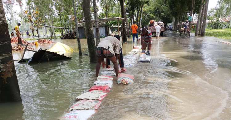 কুড়িগ্রামে ৩ লাখ মানুষ পানিবন্দি, নতুন করে ৪০ গ্রাম প্লাবিত