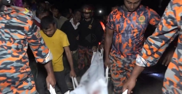 Three of a family among 5 killed in Kurigram road accidents