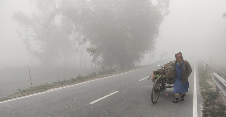 শীতে চরম ভোগান্তিতে চরাঞ্চলের মানুষ