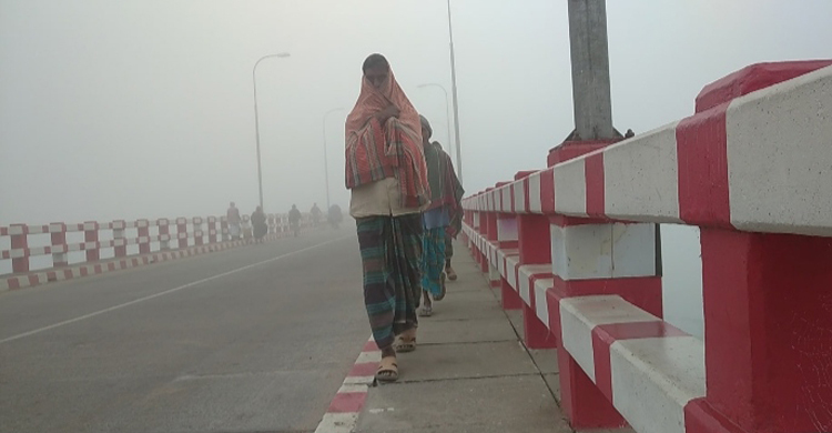 শীতে কাঁপছে কুড়িগ্রাম