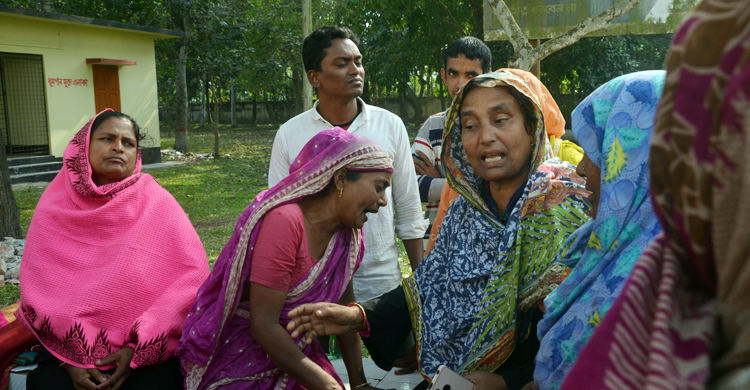 হাসপাতালে গৃহবধূর মরদেহ রেখে পালালেন স্বামী-শাশুড়ি