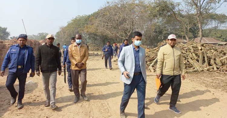 কুষ্টিয়ায় আট ইটভাটা মালিকের ২০ লাখ টাকা জরিমানা