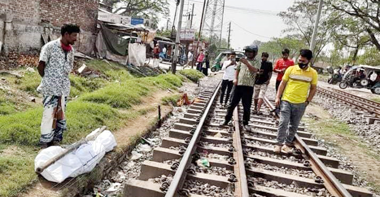 কুষ্টিয়ায় ট্রেনে কাটা পড়ে একজন নিহত