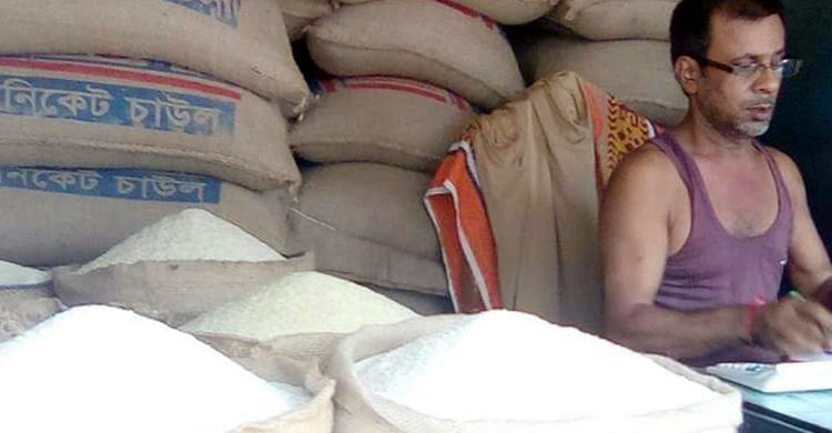 কুষ্টিয়ায় কেজিতে চালের দাম বেড়েছে ৫-১০ টাকা