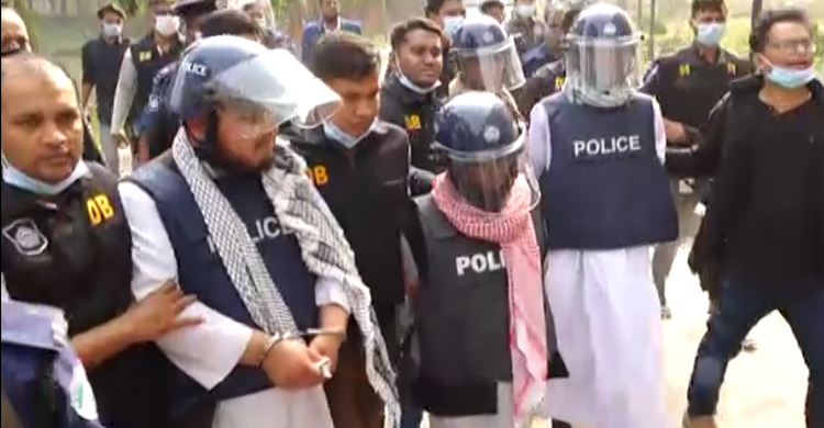 বঙ্গবন্ধুর ভাস্কর্য ভাঙচুর : কারাগারে ৪ আসামি, রিমান্ড শুনানি কাল