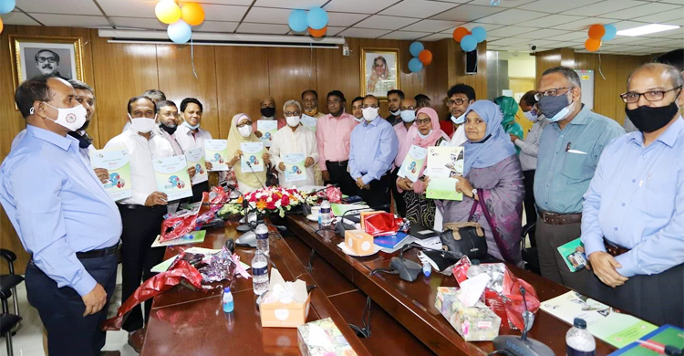 ৯৩ কোটি টাকা সহায়তা পেলেন ৭ হাজার গার্মেন্টস শ্রমিক