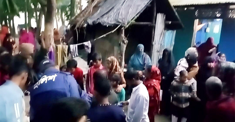 ভালোবেসে বিয়ের চার মাসের মাথায় ফাঁস নিলেন গৃহবধূ