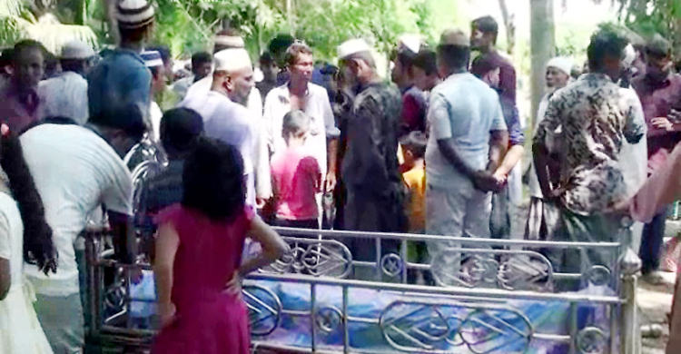 জমি নিয়ে বিরোধ, মরদেহ দাফনে বাধা প্রতিপক্ষের