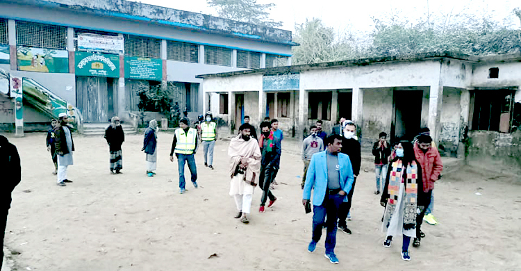 দাপিয়ে বেড়াচ্ছে আ.লীগ, নিয়ম রক্ষার প্রার্থী বিএনপির