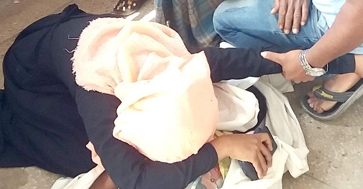 বই আনতে গিয়ে প্রাণ গেল স্কুলছাত্রের