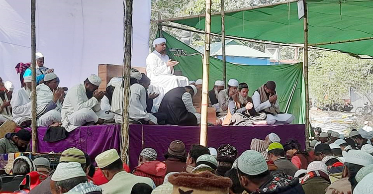 লালমনিরহাটে আখেরি মোনাজাতে শেষ হলো ইজতেমা