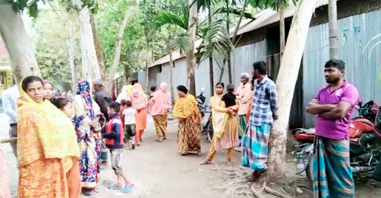 ঝগড়া করে সন্তান নিয়ে ঢাকায় স্ত্রী, ফাঁস নিলেন যুবক