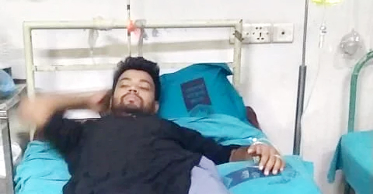 জ্বালানির মূল্যবৃদ্ধির প্রতিবাদে অনশনরত যুবক হাসপাতালে