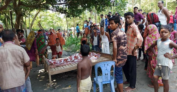 শিশু কোলে নেয়াকে কেন্দ্র করে একজনের মৃত্যু