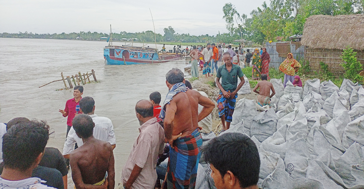 &lsquo;রিলিফ-সিলিপ চাই না, বাঁধ চাই&rsquo;