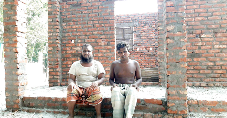 ডিসিকে ফোন করে পাকা বাড়ি পাচ্ছেন দৃষ্টি প্রতিবন্ধী সাজু