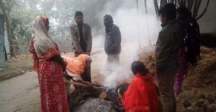 তীব্র শীতে কাঁপছে তিস্তাপারের মানুষ