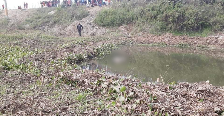 খালের পানিতে ভাসছিল লাশটি