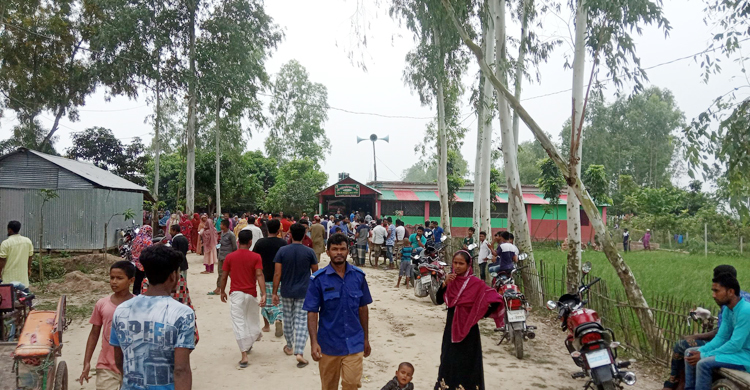 পুকুরের পাশে মিলল মাদরাসা ছাত্রের লাশ