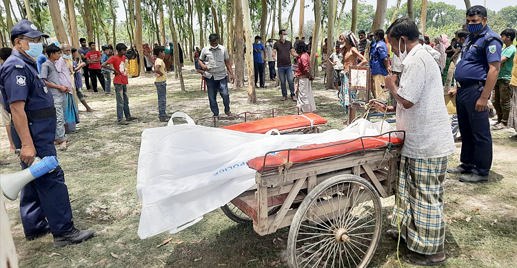 জয়পুরহাটে অজ্ঞাত ব্যক্তির মরদেহ উদ্ধার, গলায় কাঠের মালা