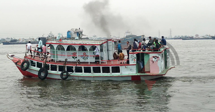 মুন্সিগঞ্জ-নারায়ণগঞ্জ লঞ্চে দৈন্যদশা, কাটছে না ভোগান্তি