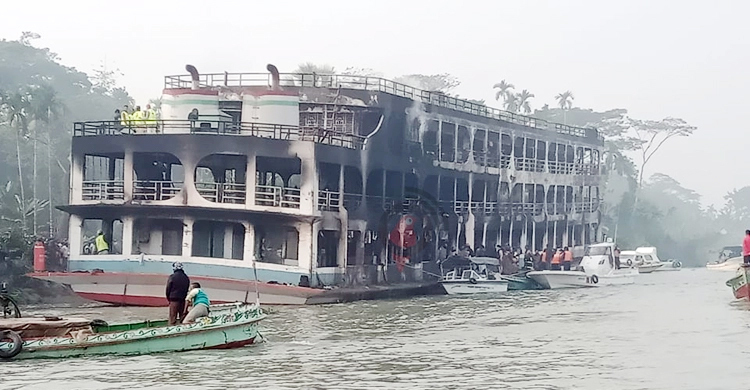 লঞ্চে অগ্নিকাণ্ড: দগ্ধ আরও একজনের মৃত্যু