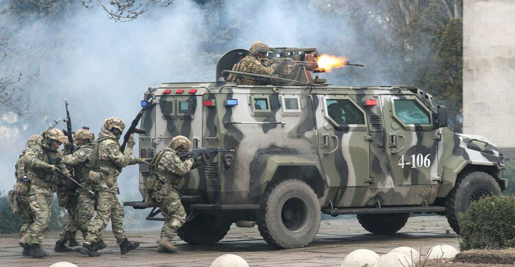 A dozen nations tell citizens to leave Ukraine