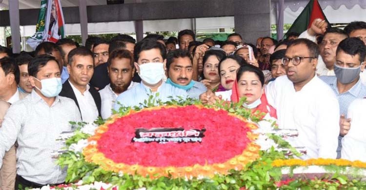 আ’লীগের প্রতিষ্ঠাবার্ষিকীতে বঙ্গবন্ধুর প্রতি আইনজীবীদের শ্রদ্ধা