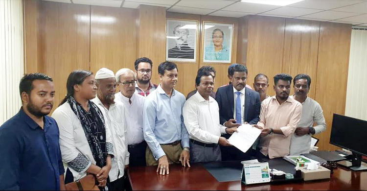 সমঝোতা শেষে ঘরে ফিরলেন শ্রমিকরা